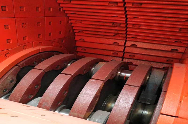 錘破內部襯板實拍 錘破內部襯板實拍