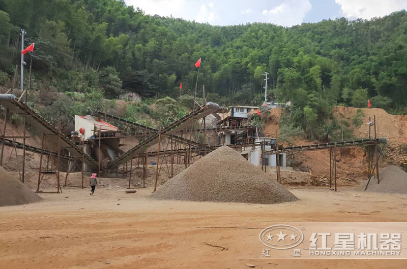 15萬(wàn)預(yù)算，能買(mǎi)到哪種河卵石及建筑廢料用多功能破碎機(jī)？