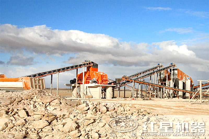 磚頭石頭混凝土破碎機環(huán)保嗎？破碎生產需要幾個過程？日產量是多少？